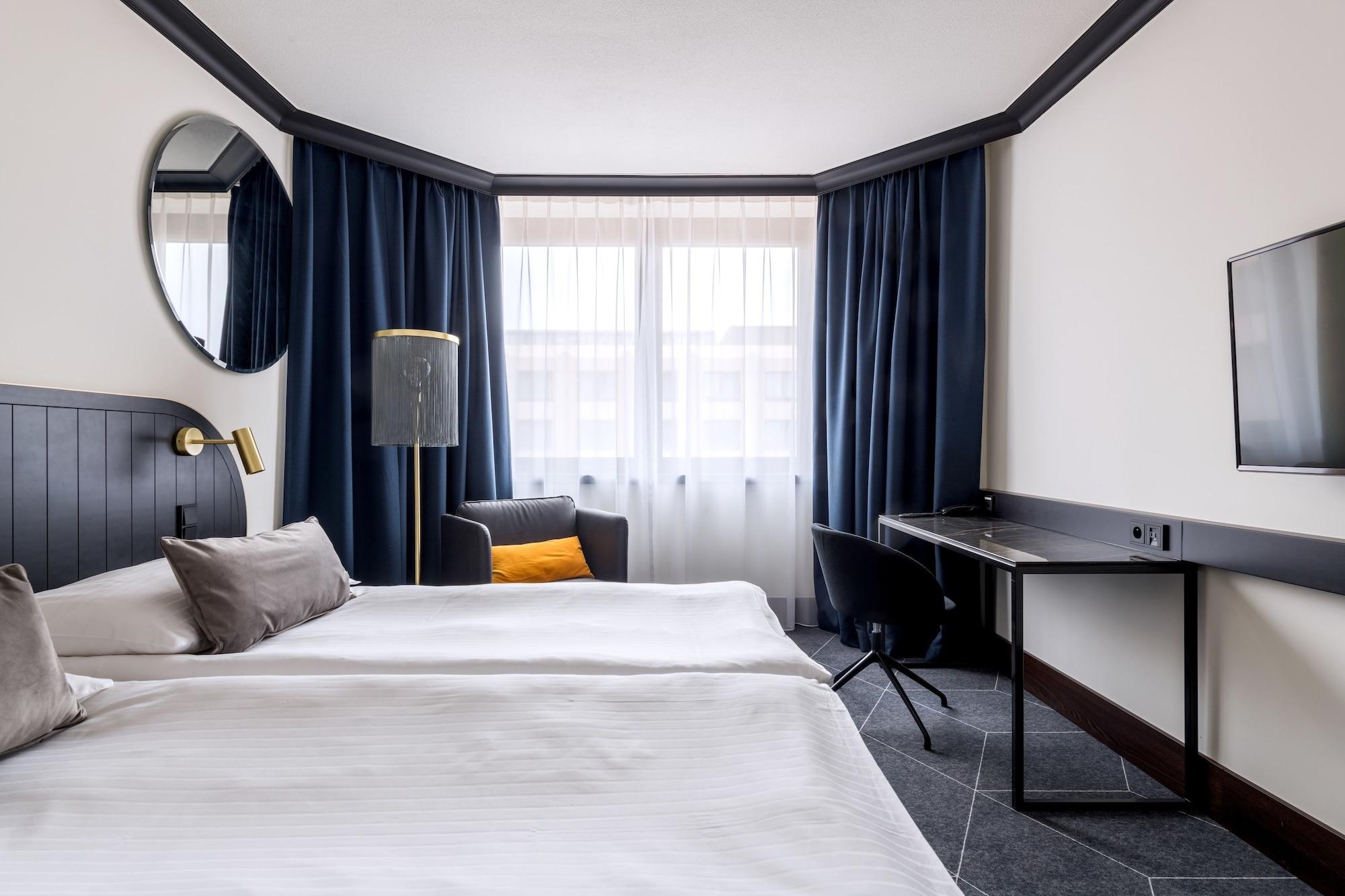 Vienna House By Wyndham Diplomat Prague Hotel Bagian luar foto
