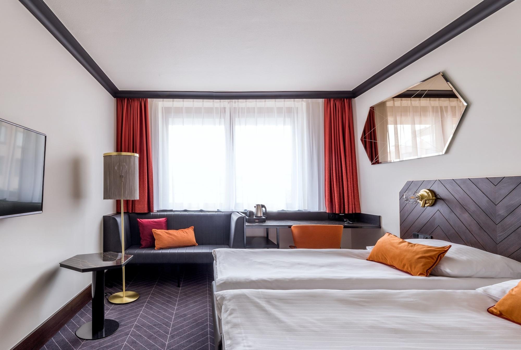 Vienna House By Wyndham Diplomat Prague Hotel Bagian luar foto