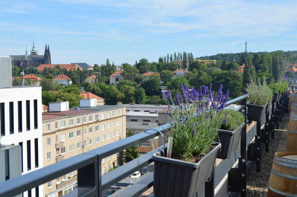 Vienna House By Wyndham Diplomat Prague Hotel Bagian luar foto