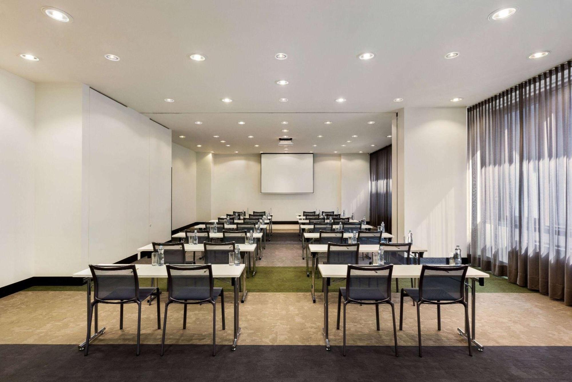 Vienna House By Wyndham Diplomat Prague Hotel Bagian luar foto