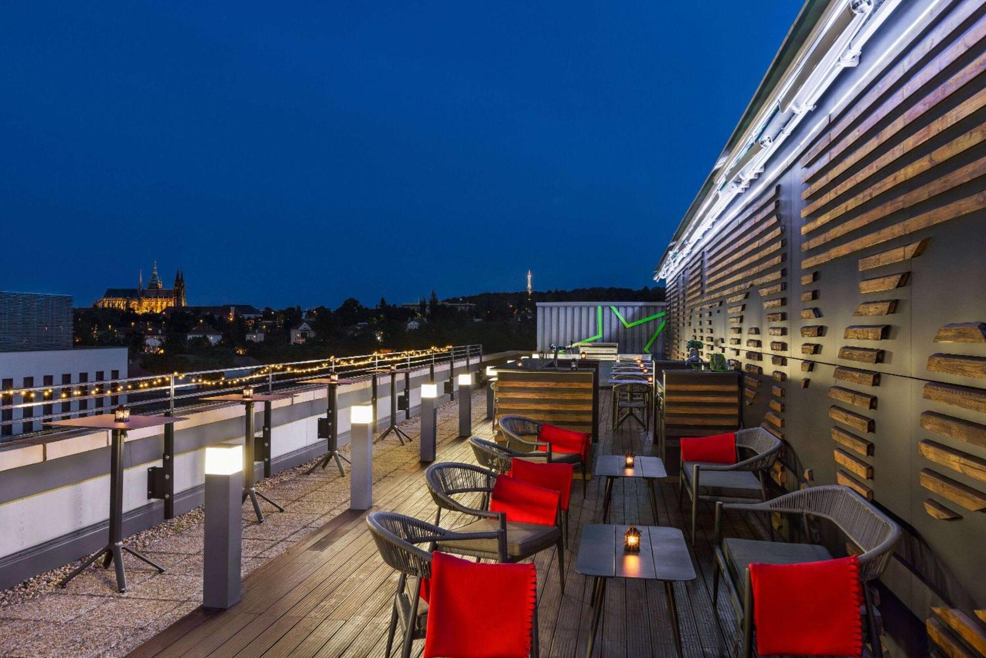 Vienna House By Wyndham Diplomat Prague Hotel Bagian luar foto